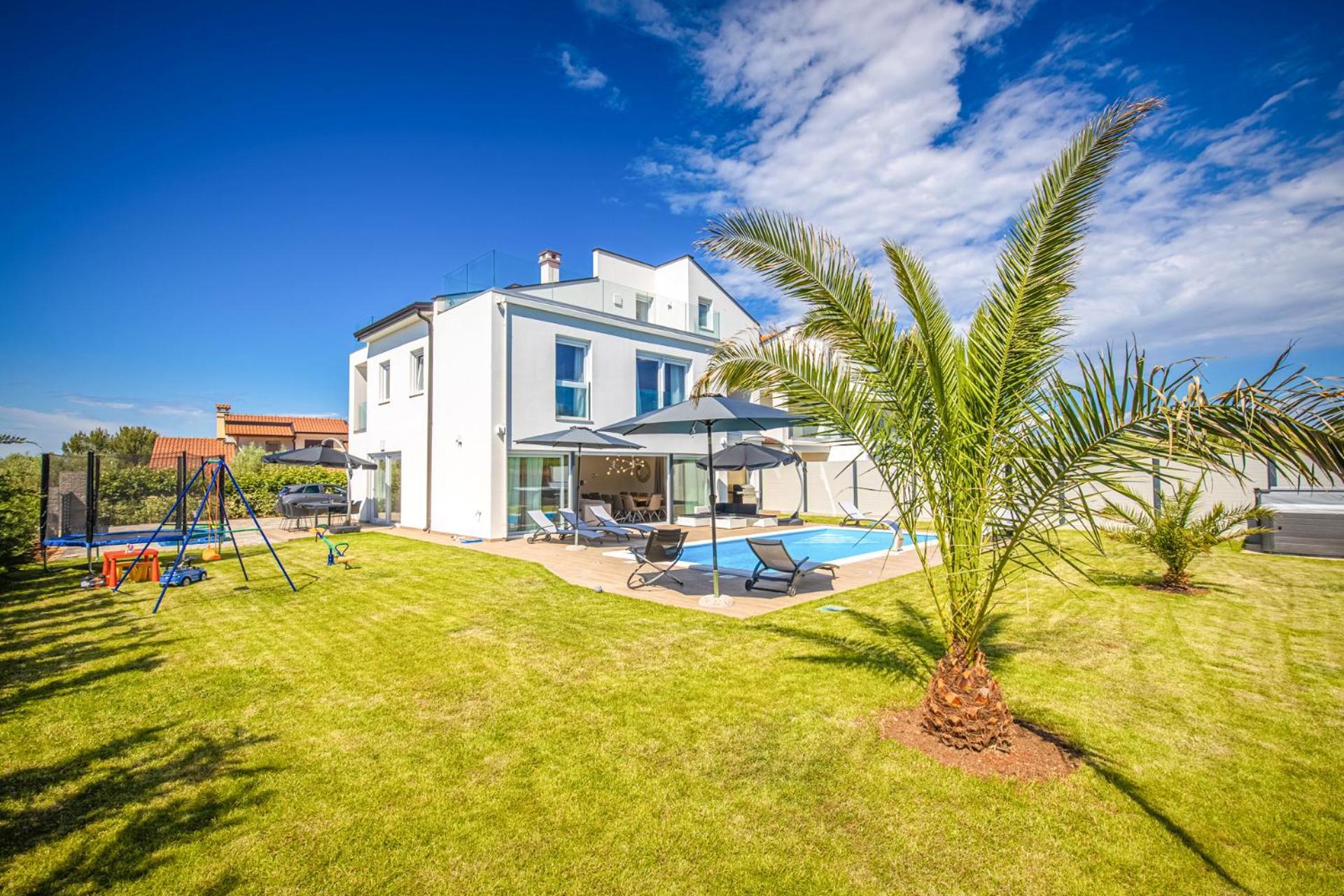 Beautiful Modern Vila *
