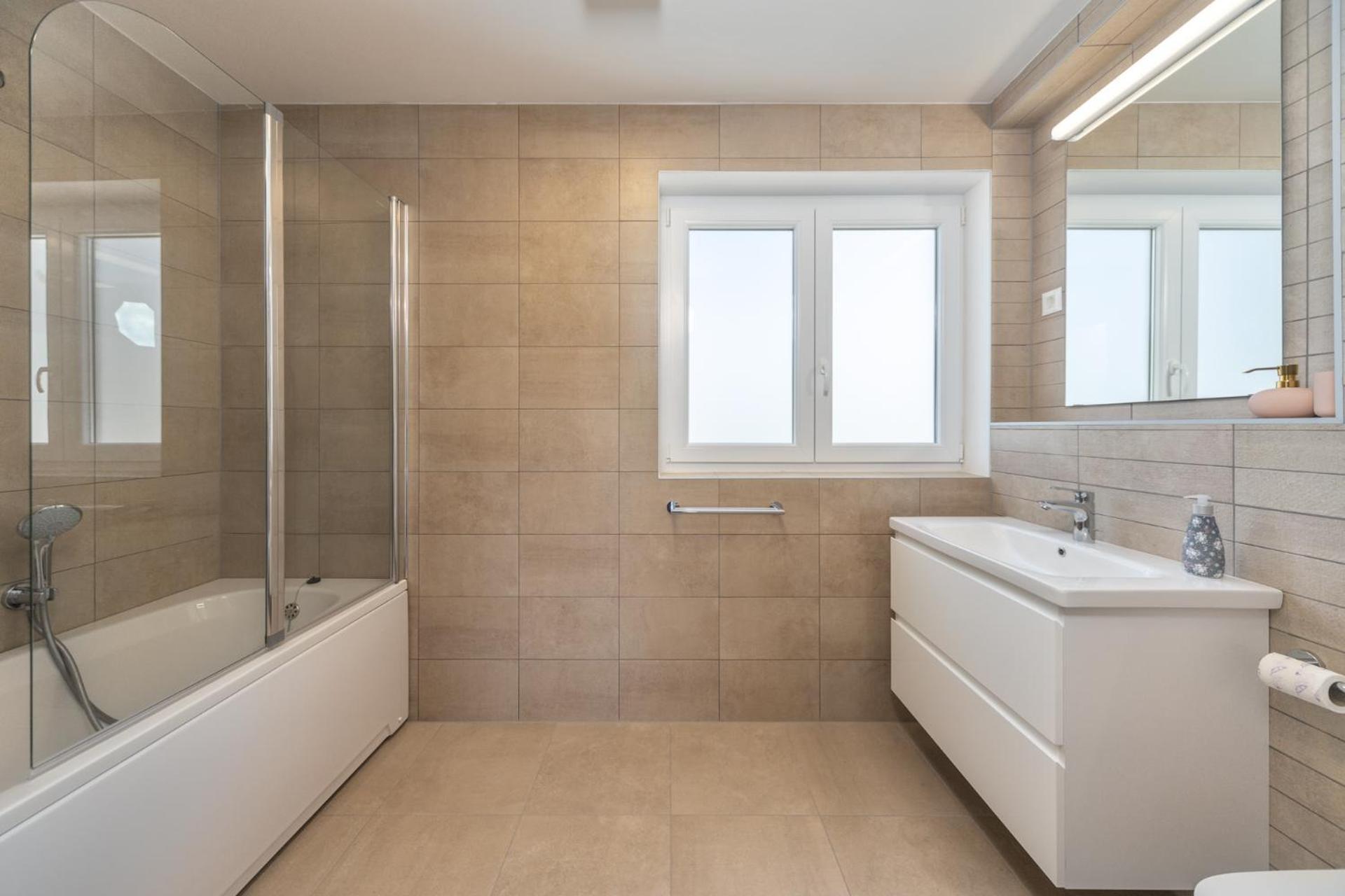 Beautiful Modern Vila